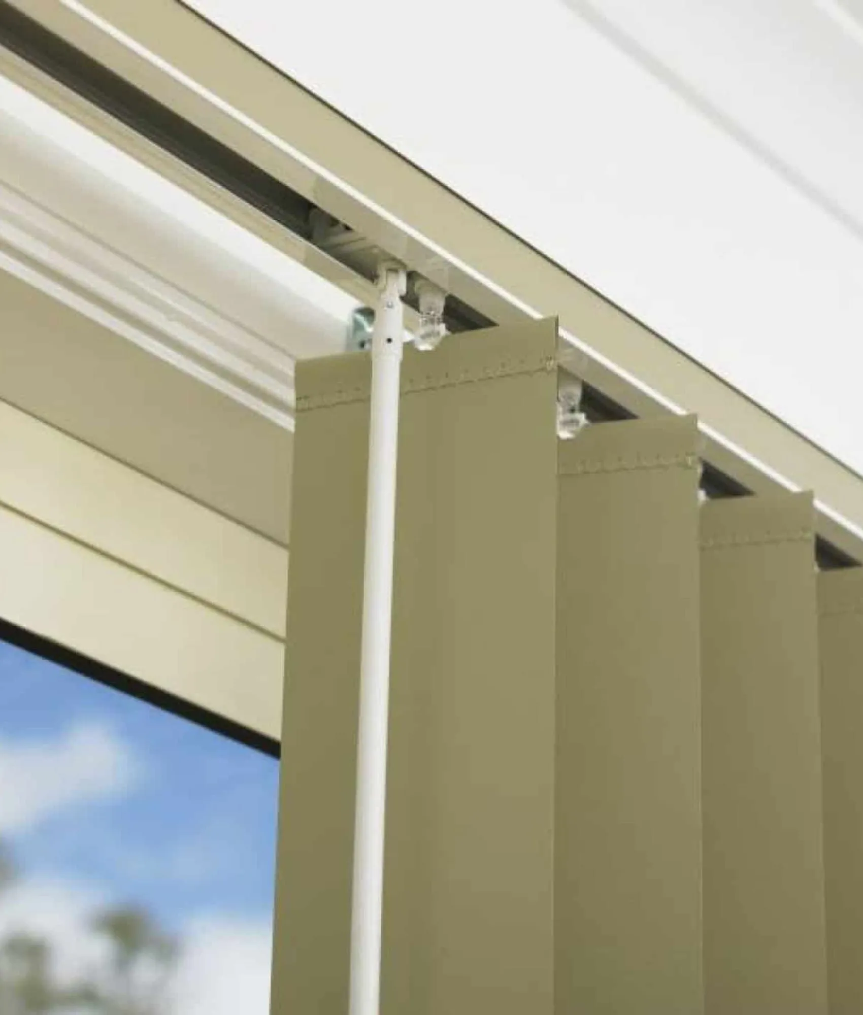 Vertical blind wand control