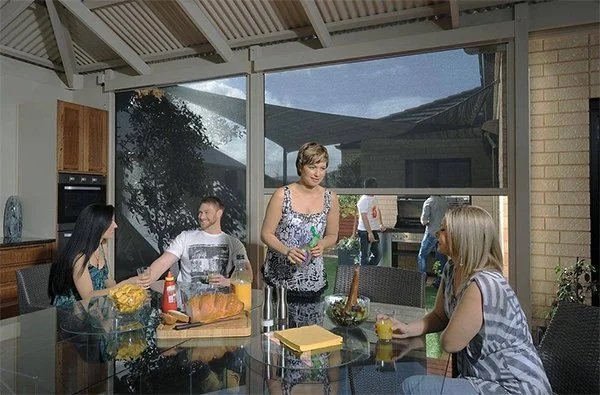 Zipscreen outdoor blinds motorised
