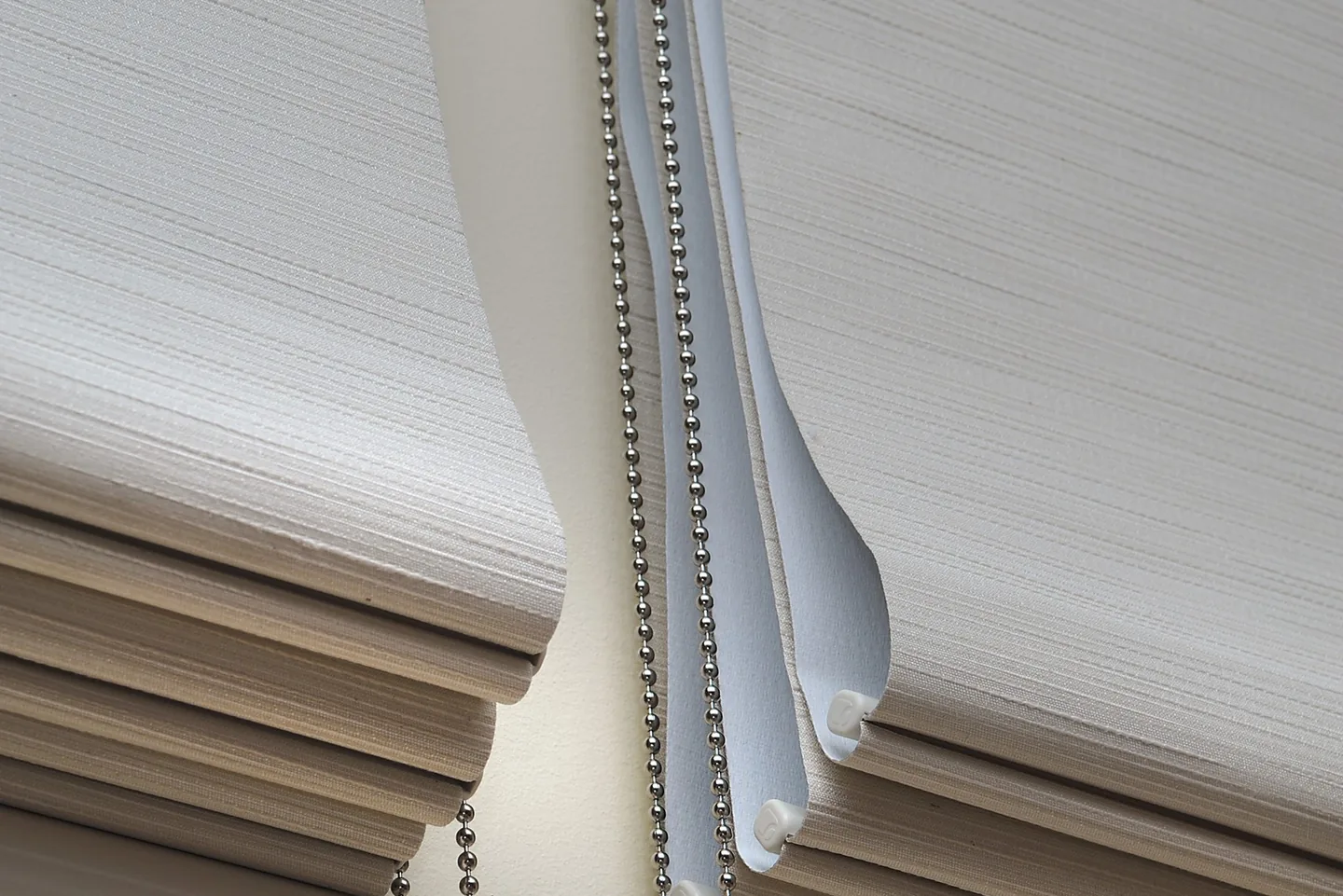 Close view of Roman blind folds with the chain control and its holder